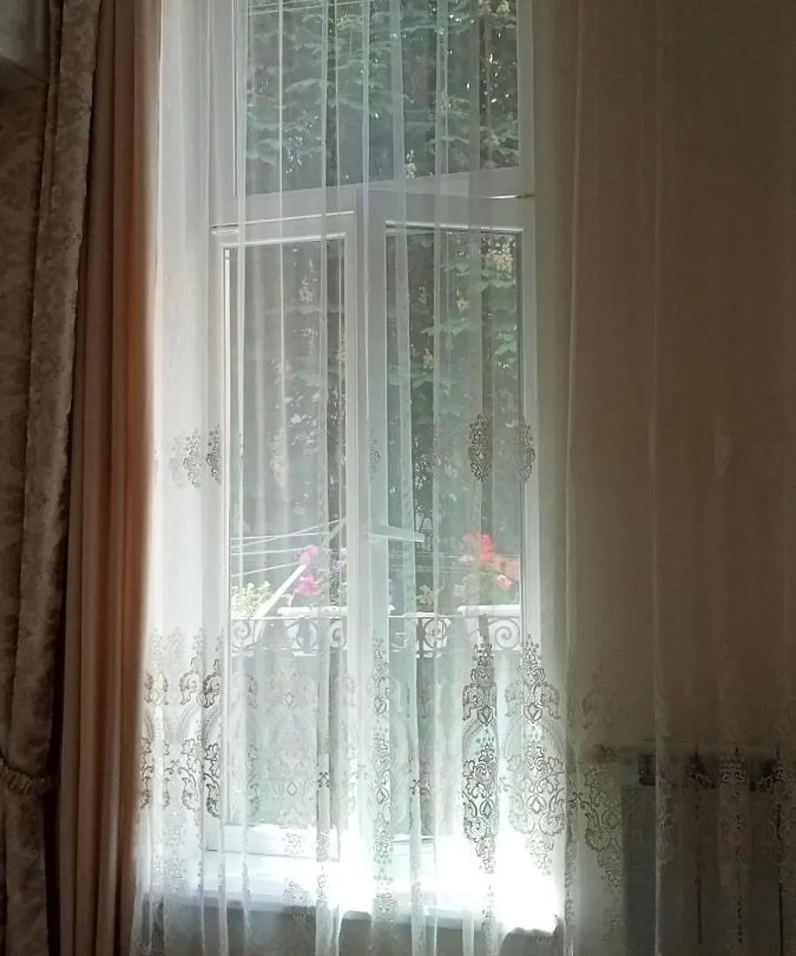 Svitla Zatyszna: Cozy Central Apartment with Balcony Near Opera Lviv Ukraine